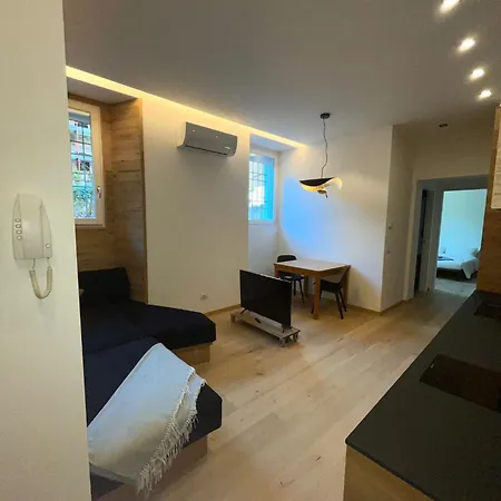 Casa Indipendenza Апартаменты Комо