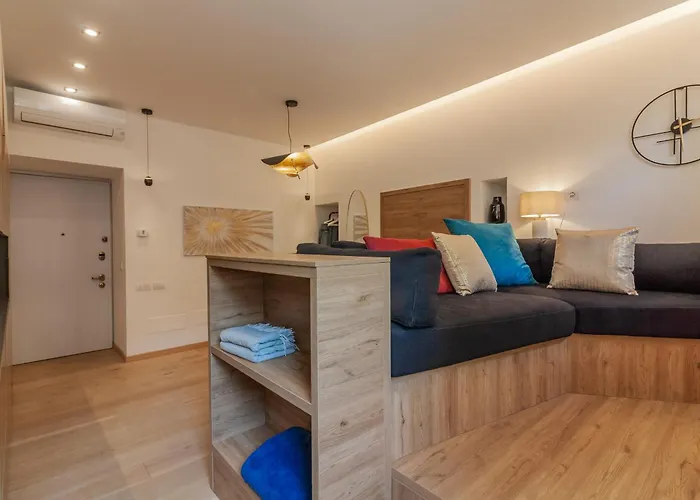 Casa Indipendenza * Como